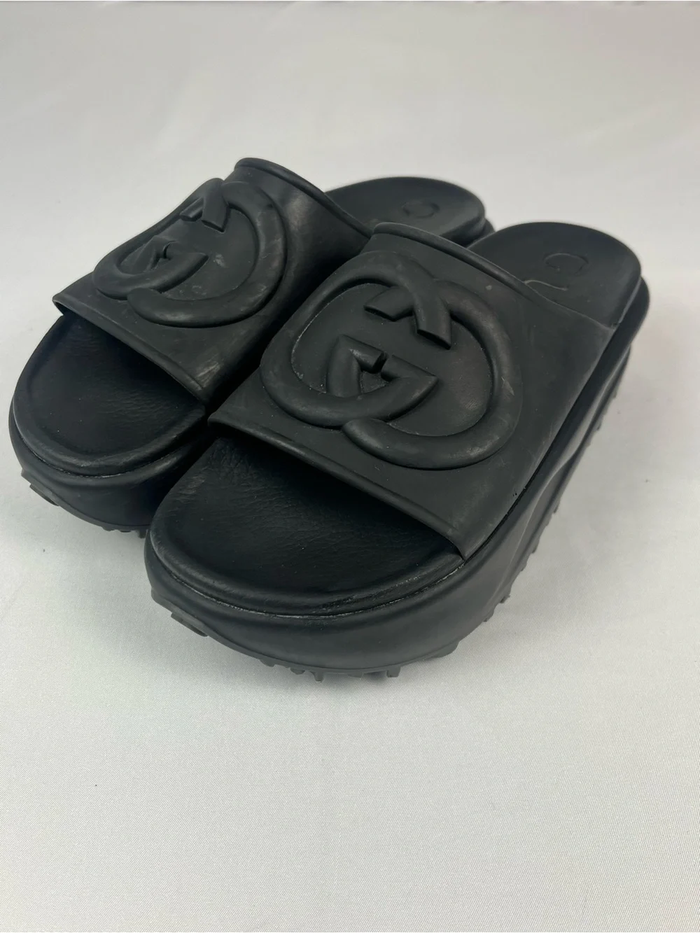 Gucci Black Kids Platform Slide Sandals with Embossed Logo